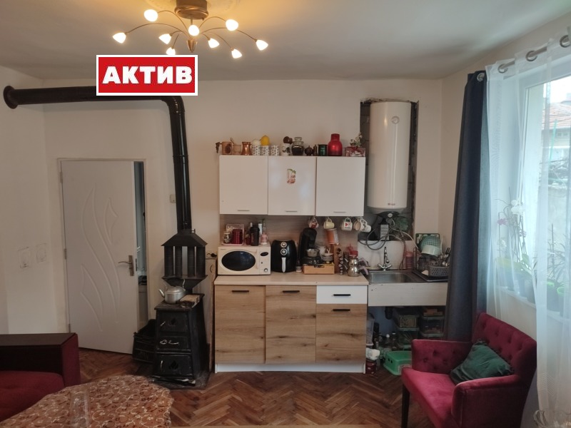 Продава ЕТАЖ ОТ КЪЩА в град Търговище, Център - 122 кв.м / 132 500 € » 259 147.48 лв., АКТИВ ИМОТИ