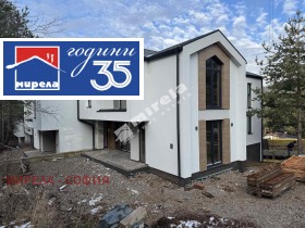 КЪЩА, 286 m2