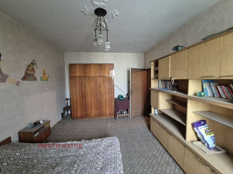 Na prodej  1 ložnice Pernik , Iztok , 62 m2 | 58406432 - obraz [2]