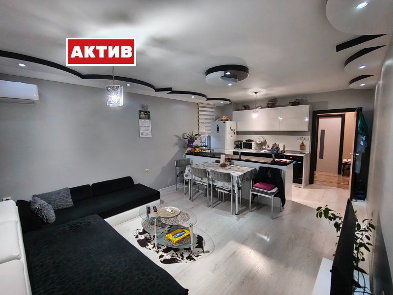 Продава 2-СТАЕН, гр. Търговище, Център, снимка 4 - Апартаменти - 52741139