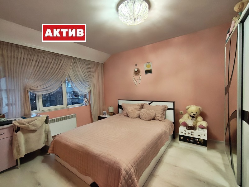 Продава 2-СТАЕН, гр. Търговище, Център, снимка 6 - Апартаменти - 52741139