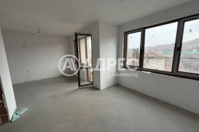 1 chambre Mladejki halm, Haskovo 1