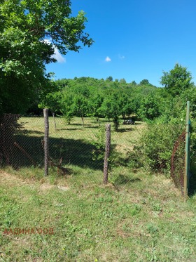 Land Rakilovtsi, region Pernik 1