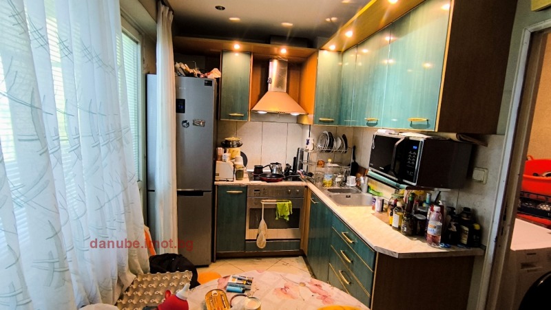 Продава 3-СТАЕН, гр. Русе, Възраждане, снимка 3 - Апартаменти - 52827656