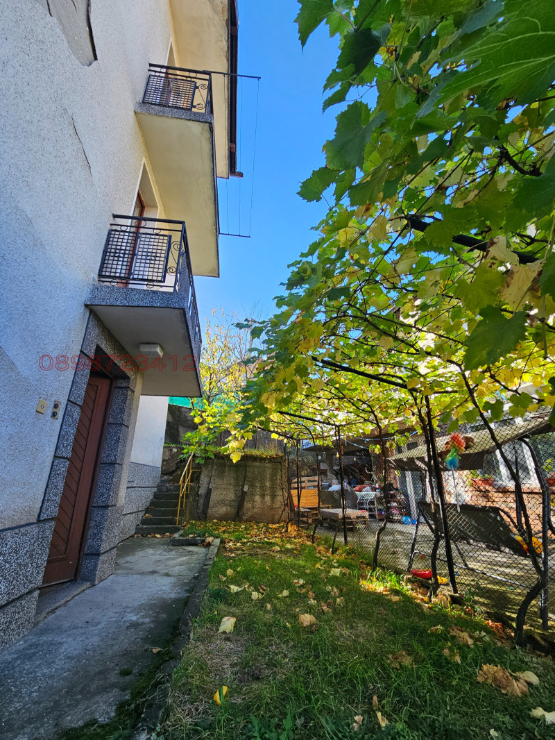 Продава КЪЩА, гр. Кюстендил, Център, снимка 4 - Къщи - 52785046