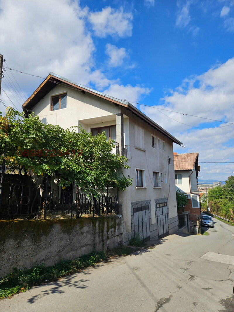 Продава КЪЩА, гр. Кюстендил, Център, снимка 3 - Къщи - 52785046