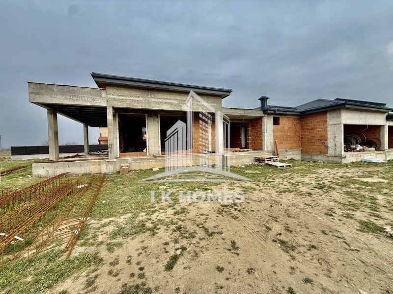 Продава КЪЩА, с. Първенец, област Пловдив