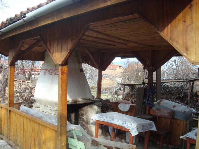 Продава ВИЛА, с. Соволяно, област Кюстендил, снимка 3 - Вили - 52780996