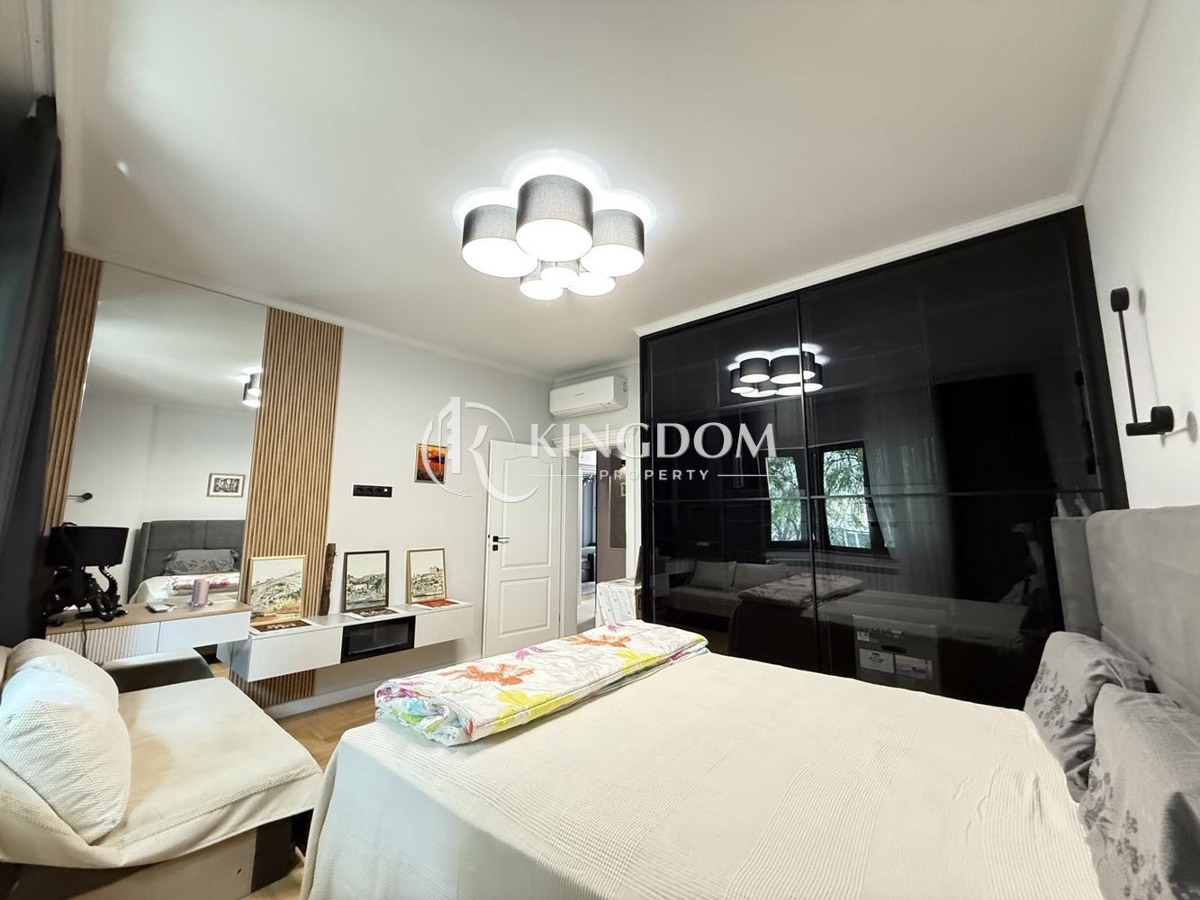 Продава 3-СТАЕН, гр. София, Център, снимка 10 - Апартаменти - 55988572