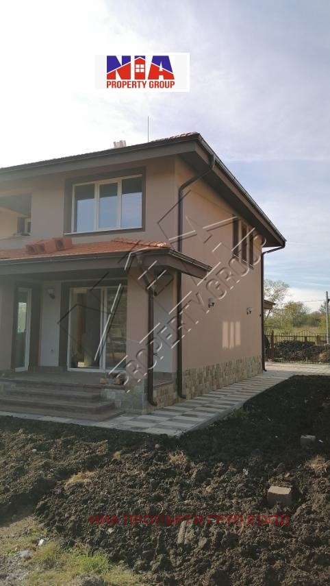 Продава КЪЩА, с. Полски извор, област Бургас, снимка 3 - Къщи - 47069756