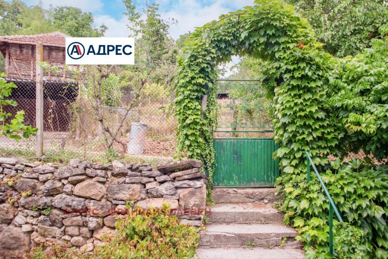 Продава КЪЩА, с. Типченица, област Враца, снимка 2 - Къщи - 52705945