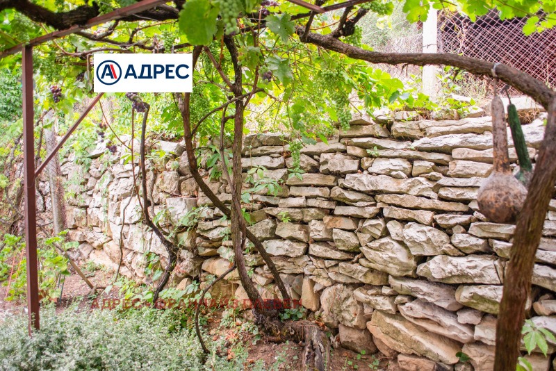 Продава КЪЩА, с. Типченица, област Враца, снимка 9 - Къщи - 52705945