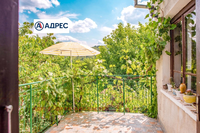 Продава КЪЩА, с. Типченица, област Враца, снимка 3 - Къщи - 52705945