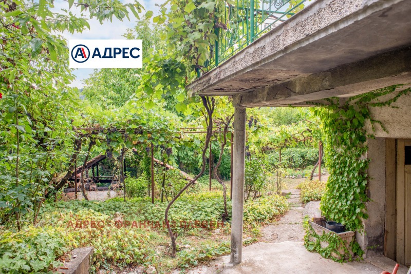 Продава КЪЩА, с. Типченица, област Враца, снимка 8 - Къщи - 52705945