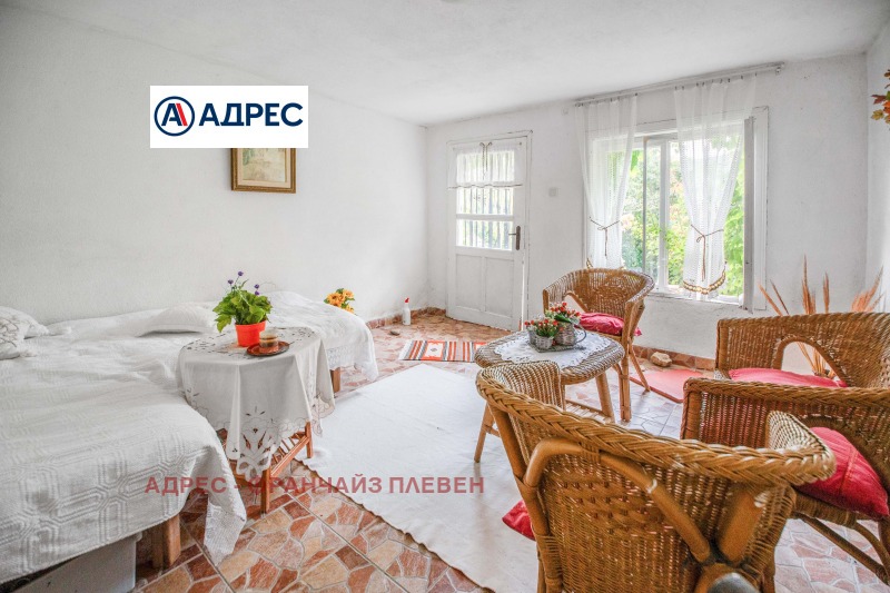 Продава КЪЩА, с. Типченица, област Враца, снимка 10 - Къщи - 52705945