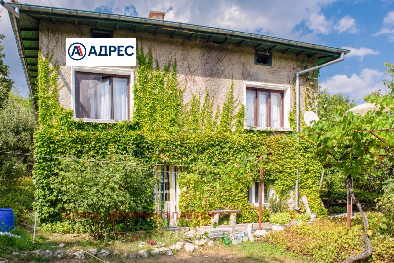 Продава КЪЩА, с. Типченица, област Враца