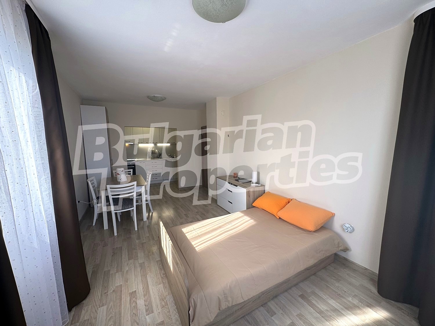 Продава 2-СТАЕН, гр. Варна, Център, снимка 6 - Апартаменти - 53769924