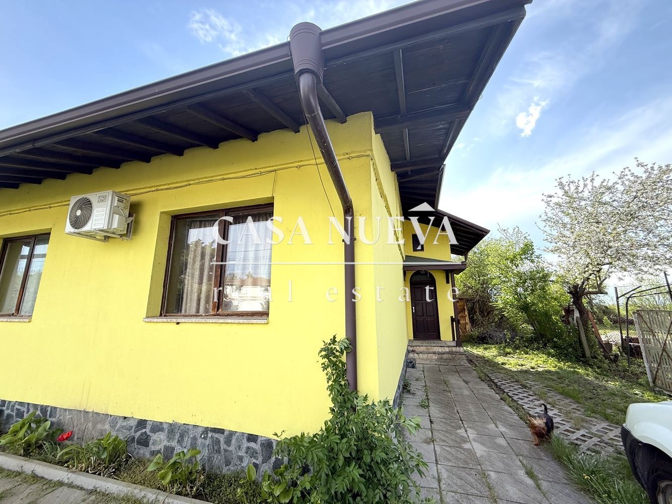 Продава КЪЩА, гр. София, с. Волуяк, снимка 16 - Къщи - 53930252