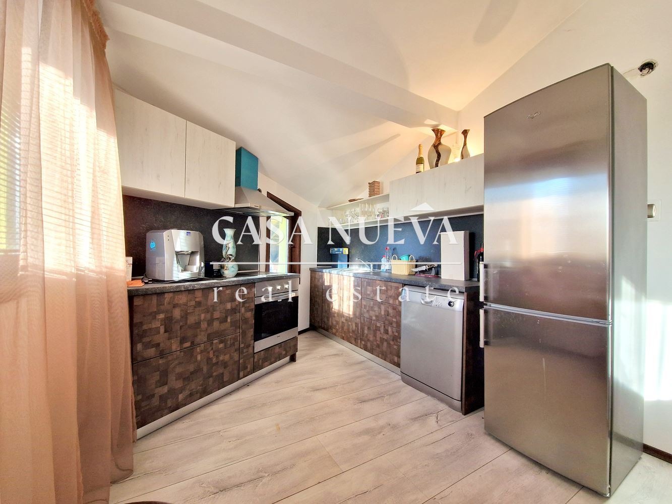 Продава КЪЩА, гр. София, с. Волуяк, снимка 3 - Къщи - 53930252