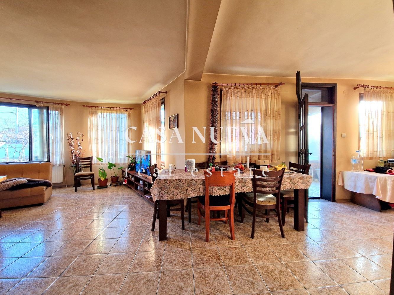 Продава КЪЩА, гр. София, с. Волуяк, снимка 11 - Къщи - 53930252