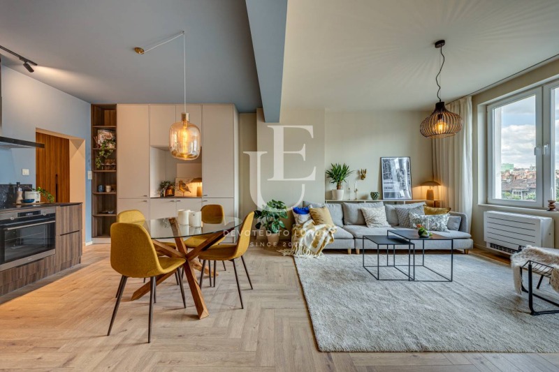 Продава 3-СТАЕН, гр. София, Оборище