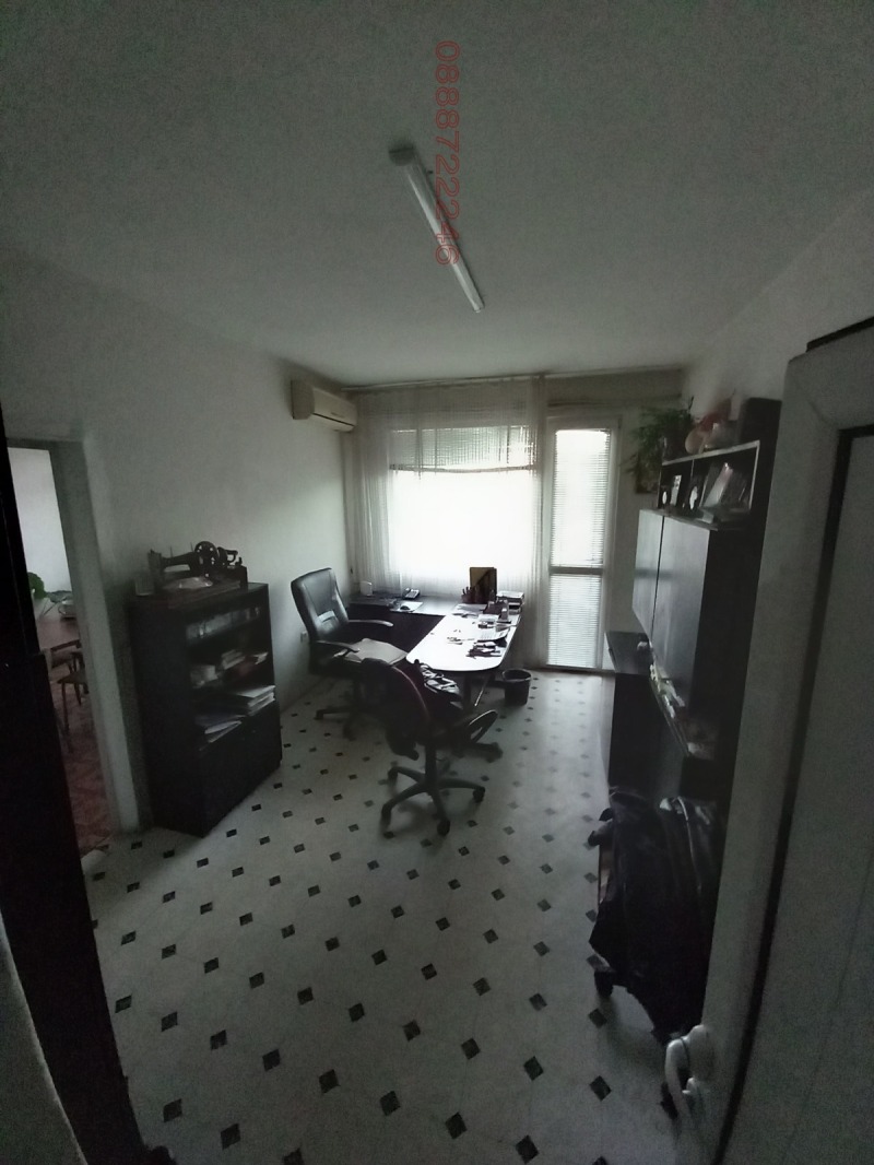 Продава ПРОМ. ПОМЕЩЕНИЕ, гр. Ловеч, Младост, снимка 4 - Производствени сгради - 52786307