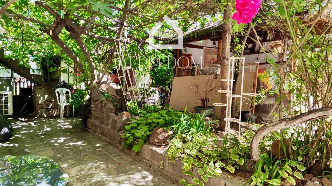 Продава ЕТАЖ ОТ КЪЩА, гр. Варна, Цветен квартал