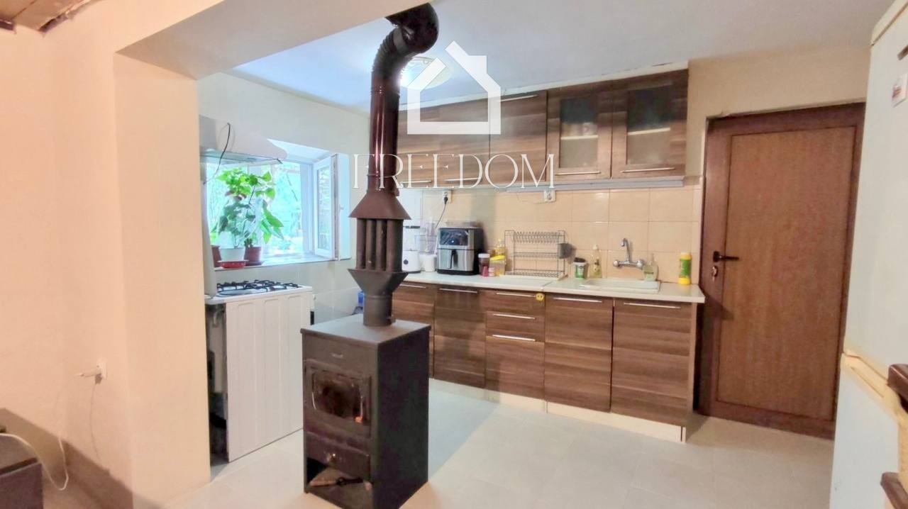 Продава ЕТАЖ ОТ КЪЩА, гр. Варна, Цветен квартал, снимка 7 - Етаж от къща - 54178446