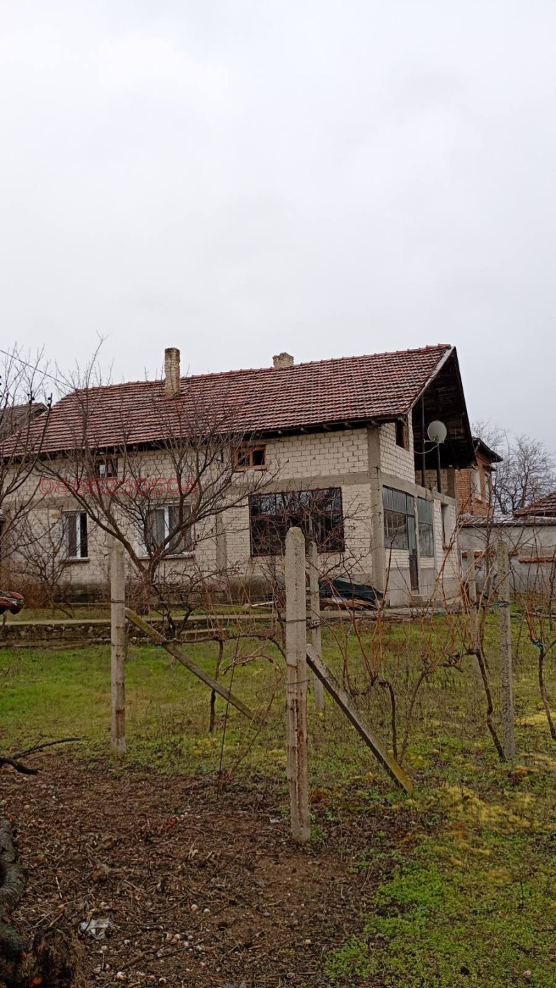 Продава КЪЩА в област Пазарджик, с. Елшица - 780 кв.м / 63 000 € » 123 217.29 лв.
