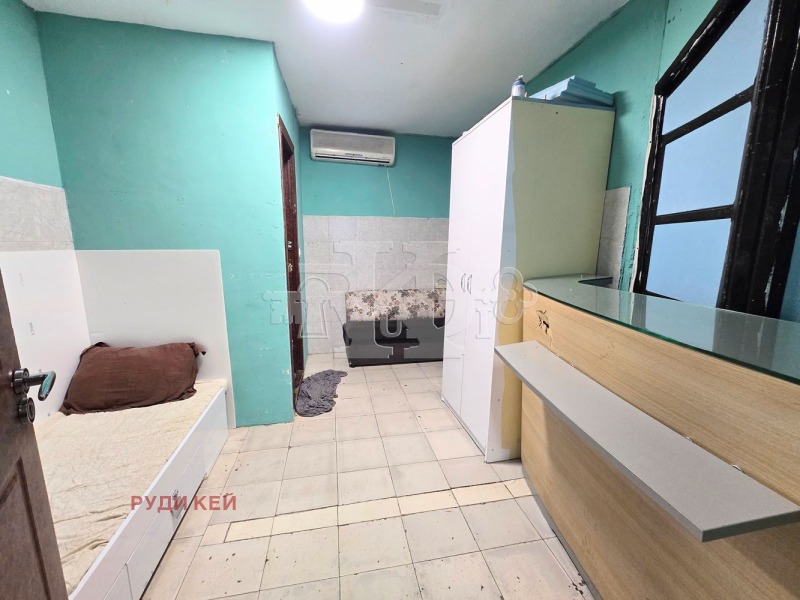 Продава МАГАЗИН в град Варна, Младост 2 - 20 кв.м / 20 000 € » 39 116.60 лв., РУДИ КЕЙ