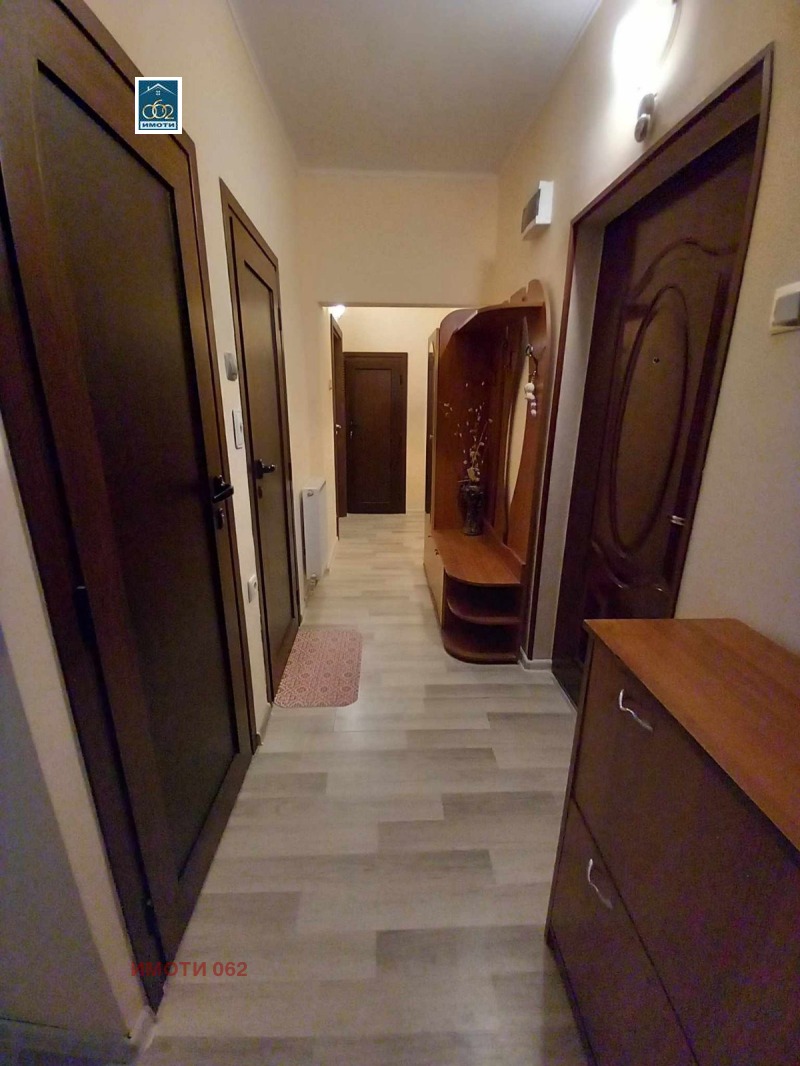 Продава 3-СТАЕН, гр. Велико Търново, Център, снимка 8 - Апартаменти - 52393114