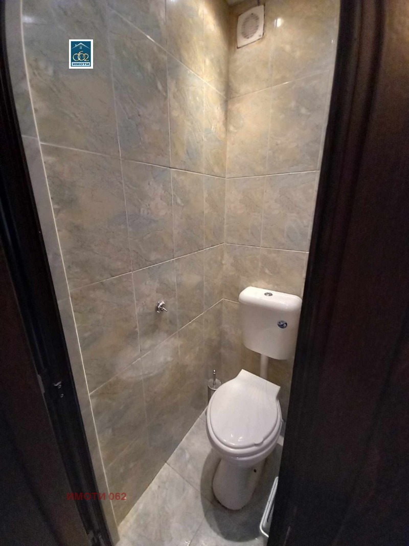 Продава 3-СТАЕН, гр. Велико Търново, Център, снимка 6 - Апартаменти - 52393114