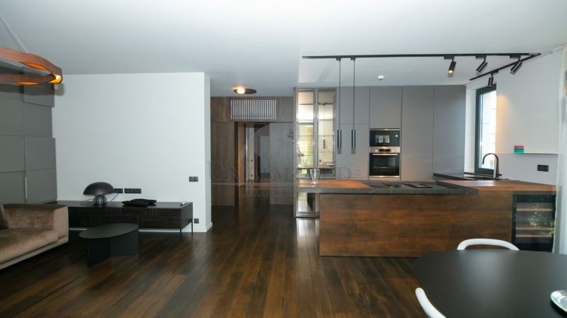 Продава 3-СТАЕН, гр. София, Изгрев, снимка 4 - Апартаменти - 55512645