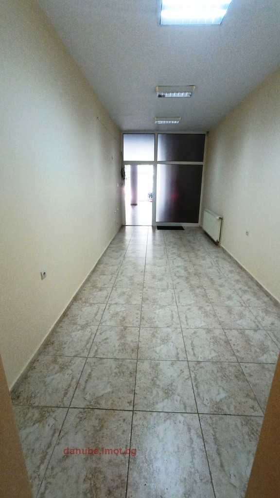 Продава МАГАЗИН, гр. Русе, Център, снимка 2 - Магазини - 54173903