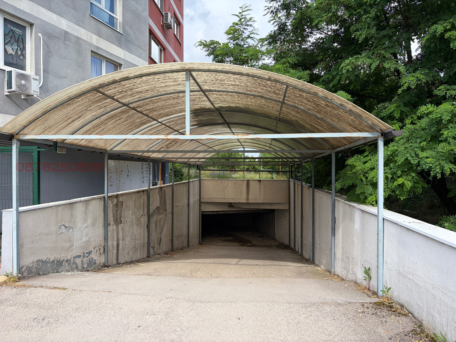 Продава ГАРАЖ, ПАРКОМЯСТО, гр. София, Дружба 2, снимка 3 - Гаражи и паркоместа - 55042103