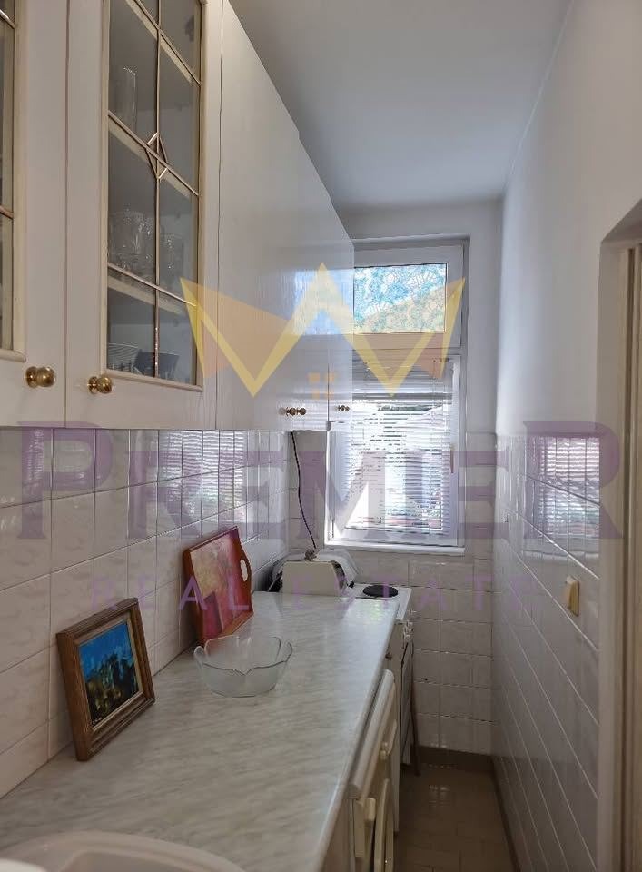 Продава КЪЩА, гр. Варна, Център, снимка 7 - Къщи - 53201543