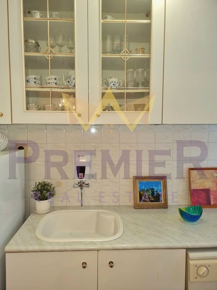 Продава КЪЩА, гр. Варна, Център, снимка 5 - Къщи - 53201543