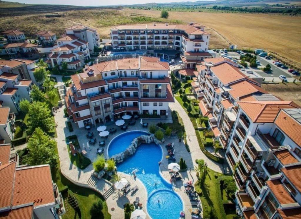 Продава 2-СТАЕН, гр. Ахелой, област Бургас, снимка 3 - Апартаменти - 55692626
