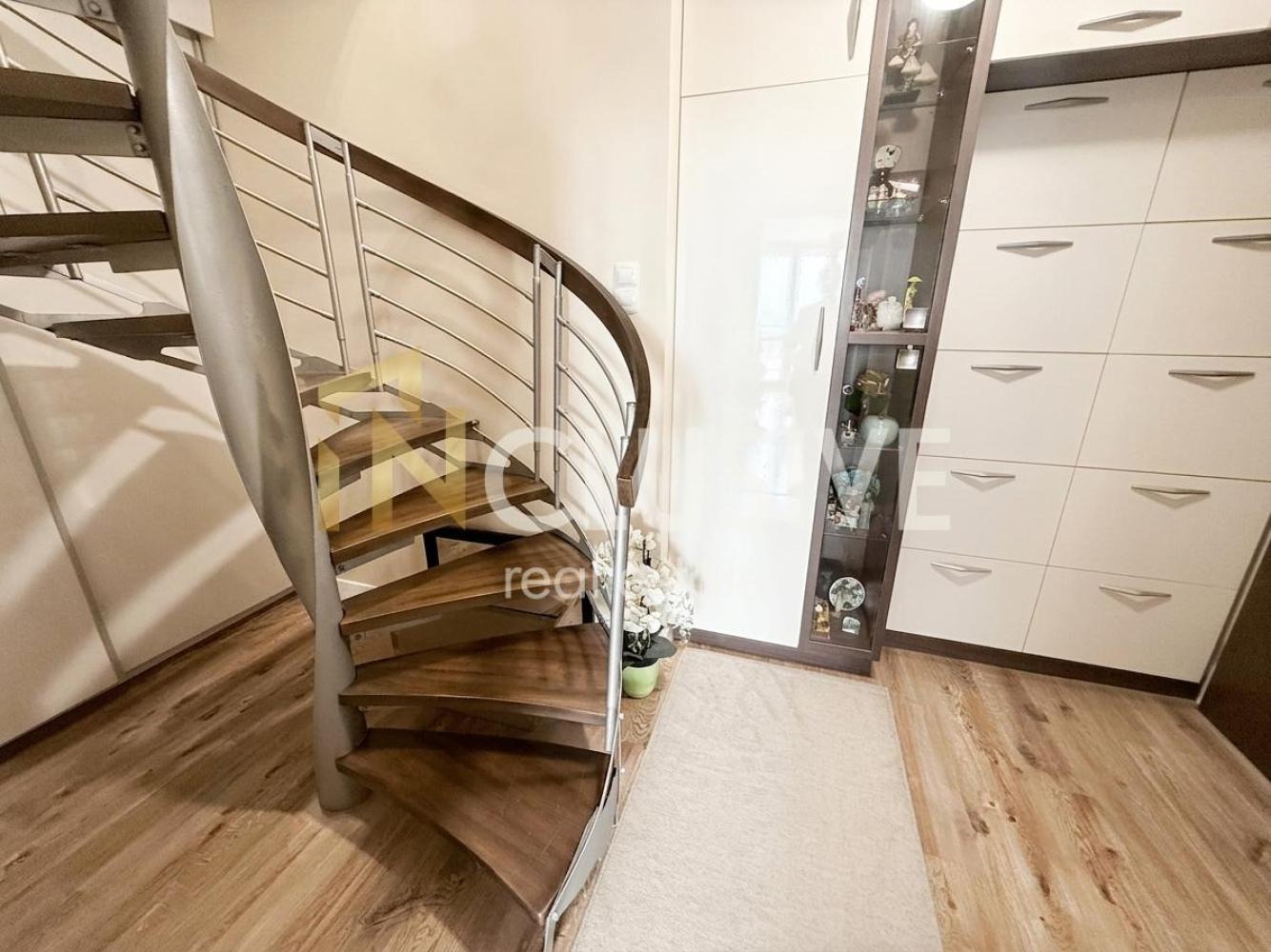 Продава 3-СТАЕН, гр. Варна, Бриз, снимка 7 - Апартаменти - 54855324