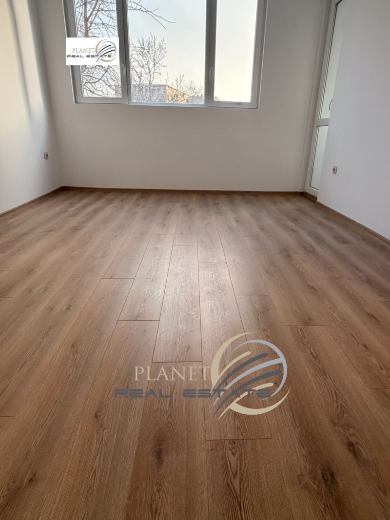 Продава 3-СТАЕН, гр. Варна, Левски 1