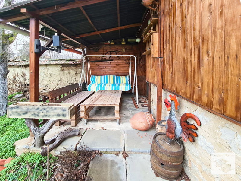 Продава КЪЩА, с. Хотница, област Велико Търново, снимка 14 - Къщи - 53154163