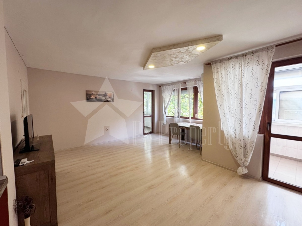 Продава 2-СТАЕН, гр. Стара Загора, Център, снимка 2 - Апартаменти - 54921799