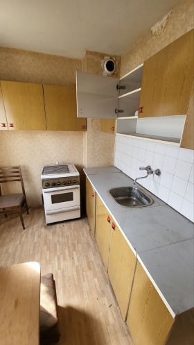Продажба на едностайни апартаменти в град Русе - изображение 1 