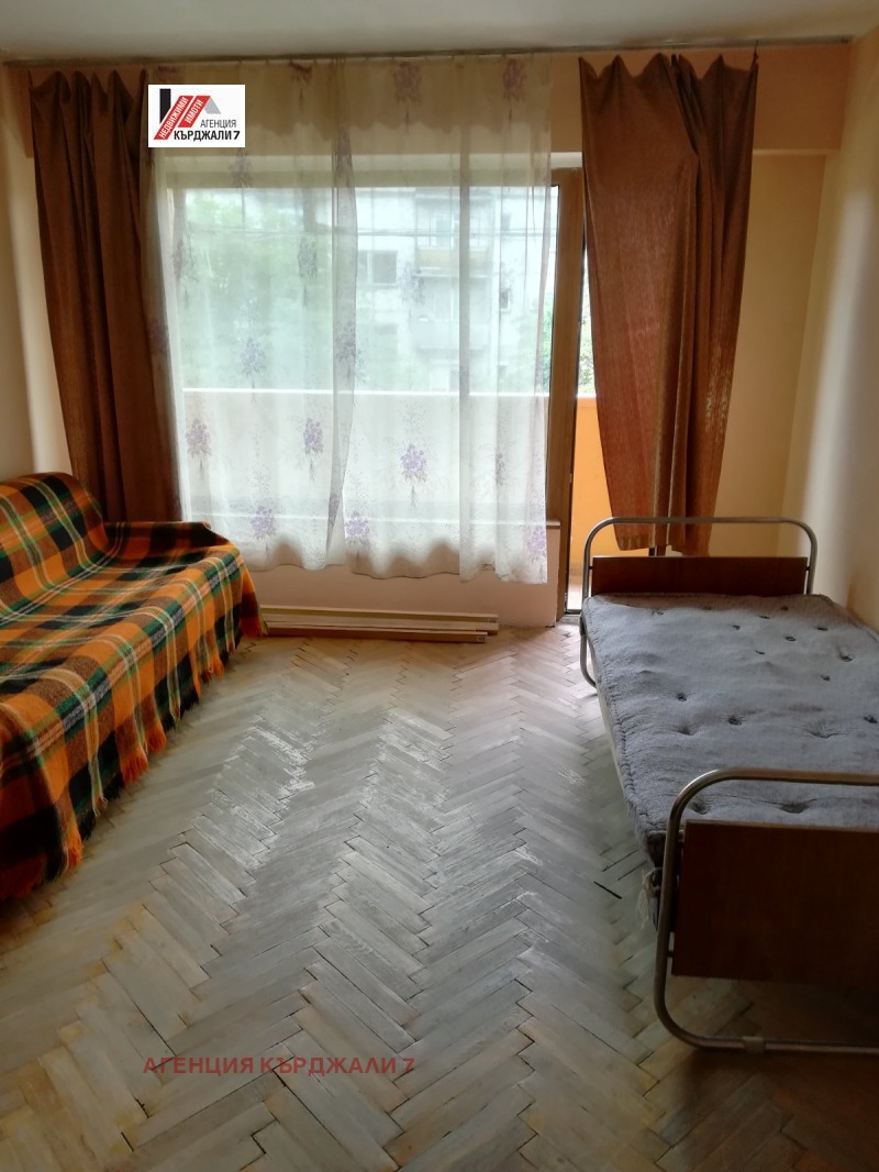 De vânzare  3 dormitoare Cârdjali , Veselciane , 90 mp | 26921361 - imagine [5]