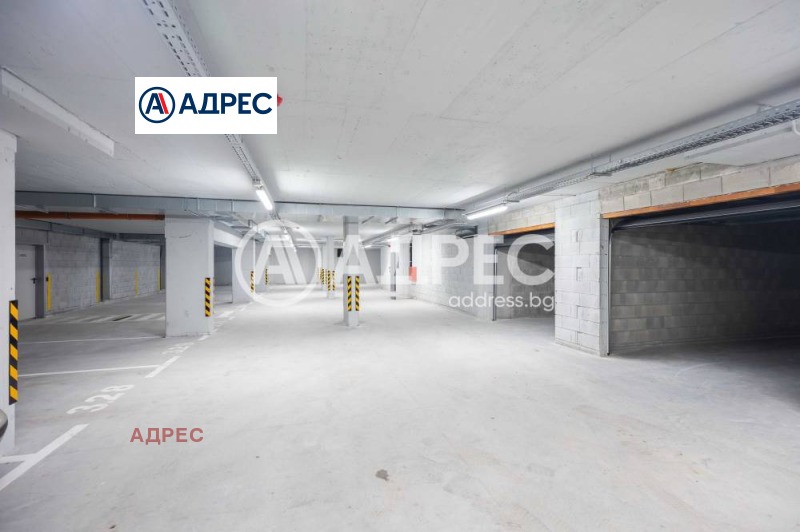 Продава ГАРАЖ, ПАРКОМЯСТО, гр. Варна, Бриз