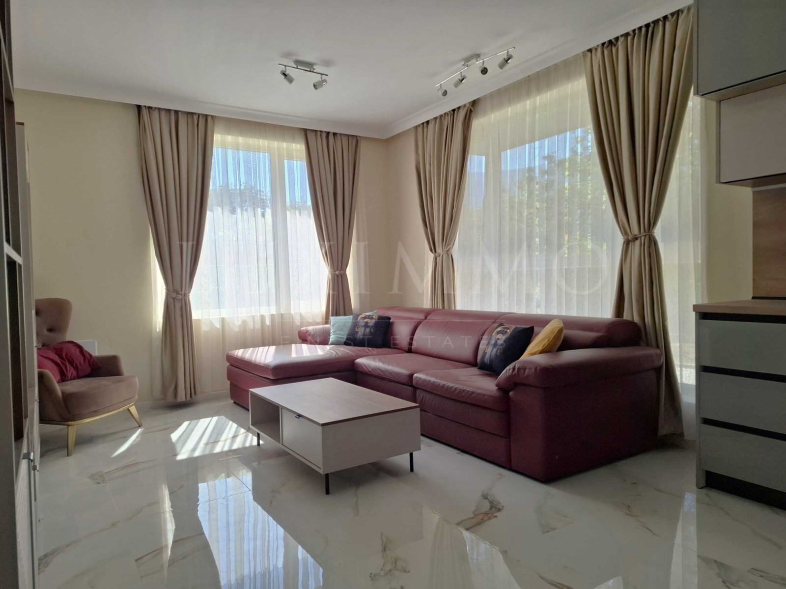 Продава 2-СТАЕН, гр. София, Карпузица, снимка 2 - Апартаменти - 56017334