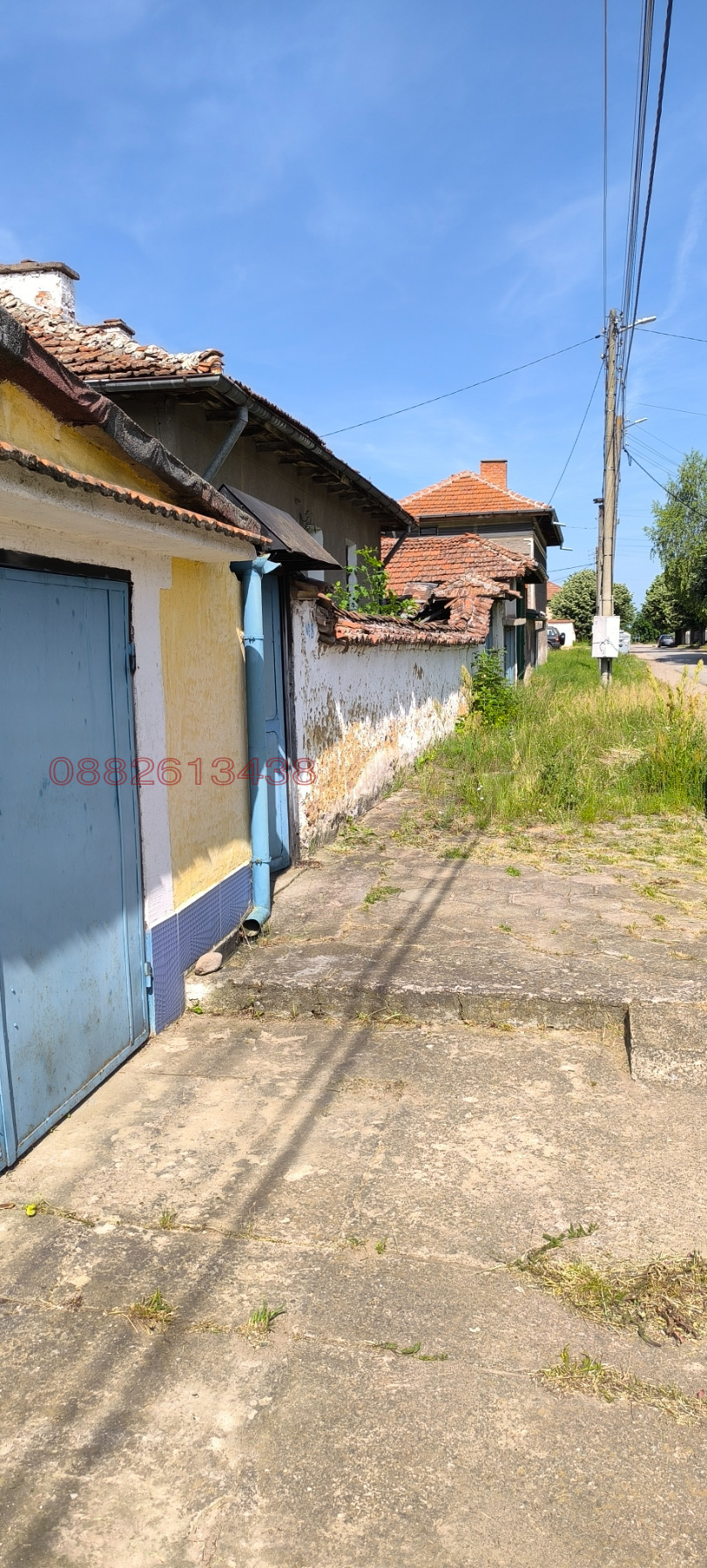 Продава КЪЩА, с. Караполци, област София област