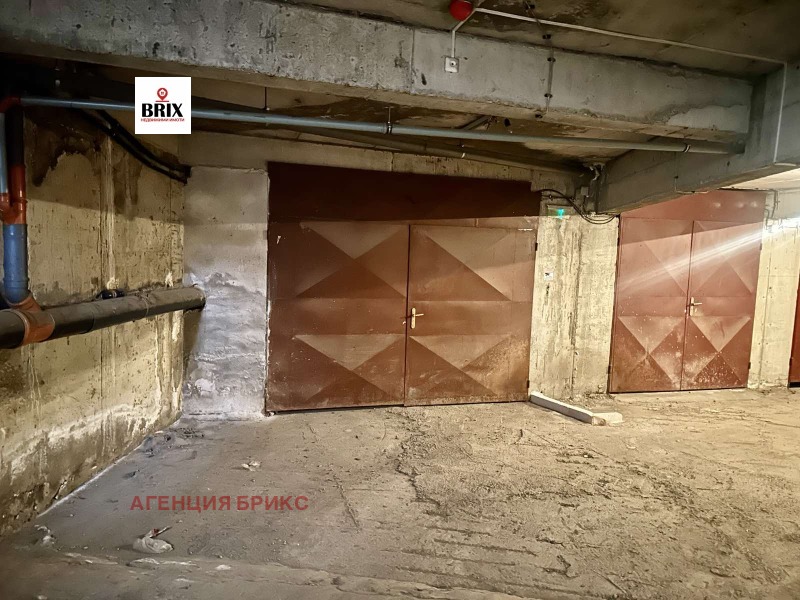 Продава ГАРАЖ в град Русе, Широк център - 28 кв.м / 26 500 € » 51 829.50 лв., АГЕНЦИЯ БРИКС