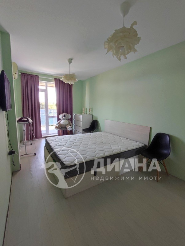 En venta  1 dormitorio Plovdiv , Gagarin , 82 metros cuadrados | 29907138