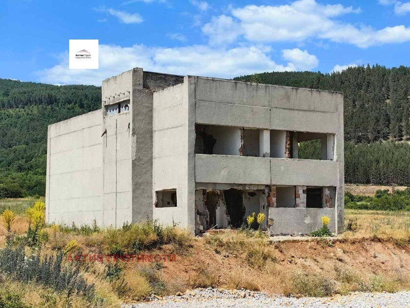 Продава ПАРЦЕЛ, гр. Трън, област Перник